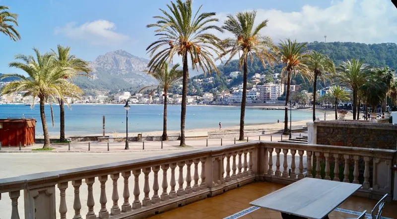 Impressive first-line sea villa in the port of Soller — photo 4