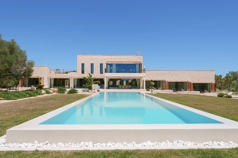 Elegant rustic estate in Campos with 5 suites and private garden — photo 1