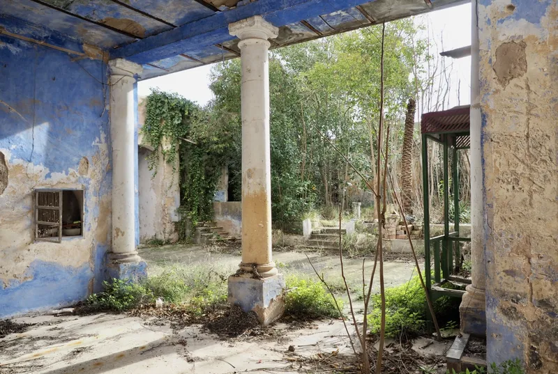 Old manor house in the village of Felanitx — photo 3
