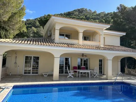 Sea view villa — photo 4