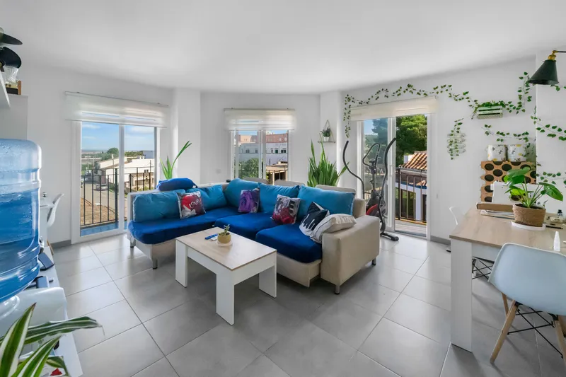 Sold by us - Modern apartment with balcony and terrace in Felanitx — photo 1