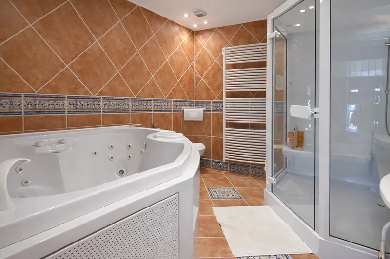 Villa with panoramic sea views and renovation potential in the sought-after area of Santa Ponsa — photo 8