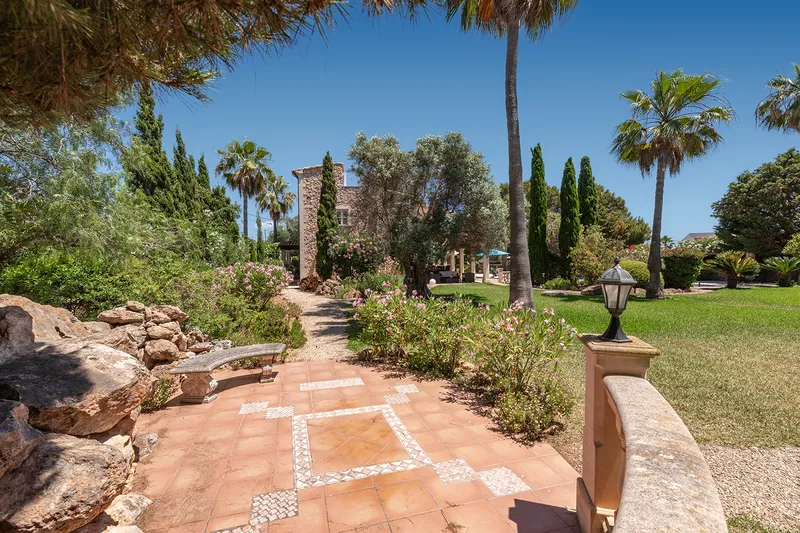Luxury villa with sea views in Cala Pi — photo 5