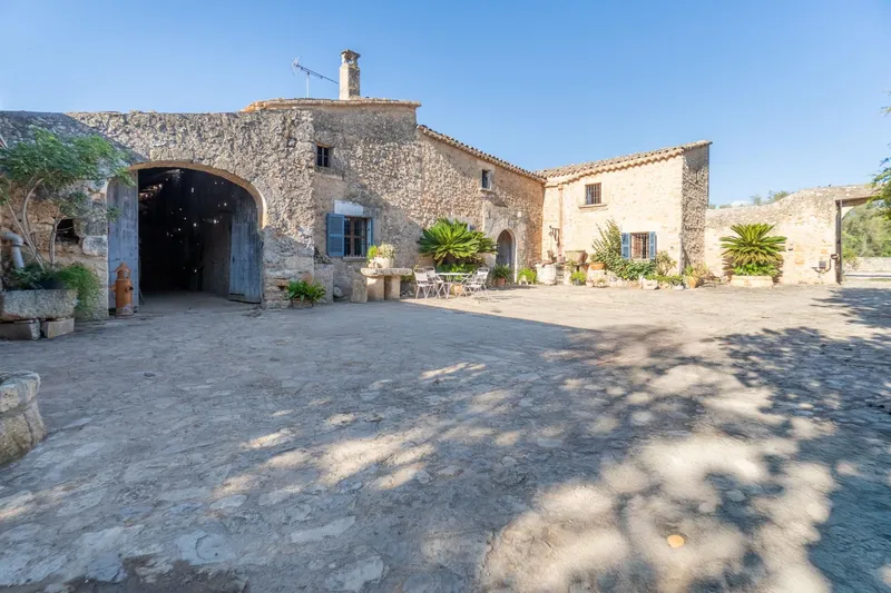 Finca with large plot in Sencelles — photo 9