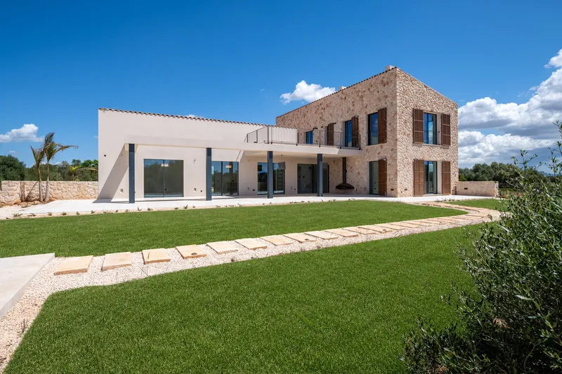 Self-sufficient design finca with architectural highlights near Es Trenc — photo 2