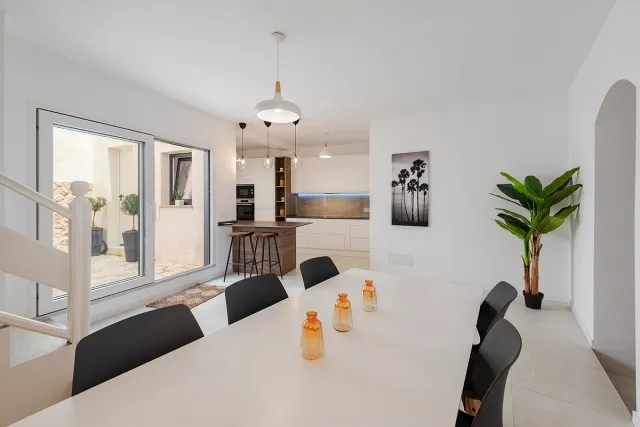 Impeccably renovated town house with pool for sale in the old town of Pollensa, Mallorca — photo 4