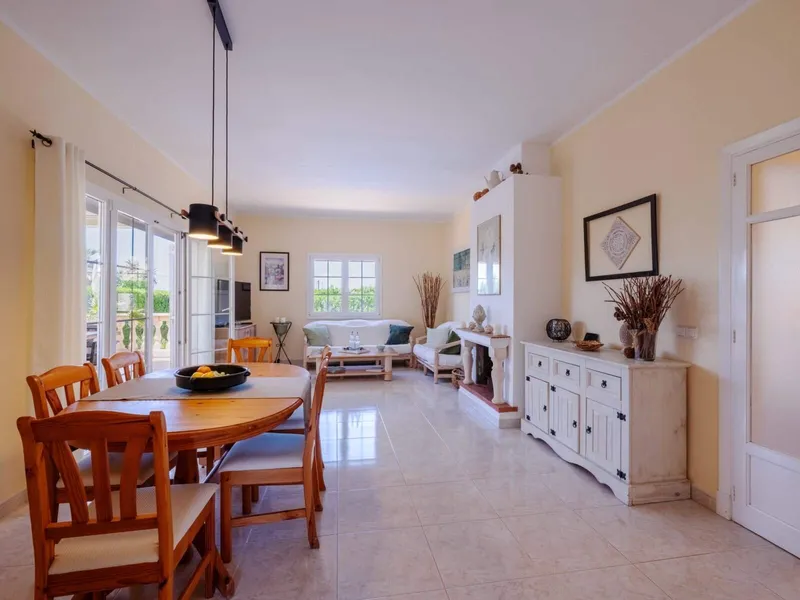 130m² bungalow with 4 rooms, sea view and pool for sale — photo 11