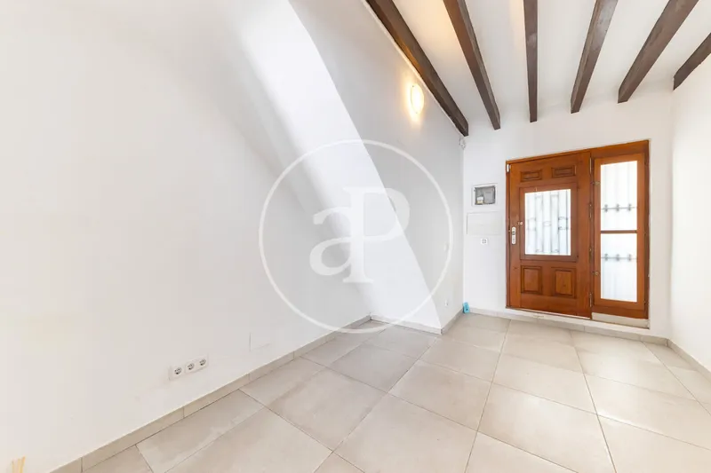 Ground floor apartment for sale with private courtyard in Camp d'en Serralta — photo 7