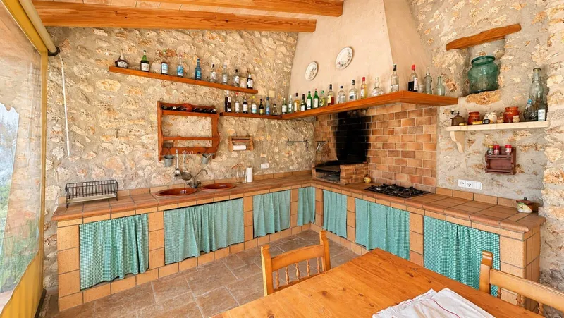 10,422 m² finca with 5 bedrooms, pool and guest apartment for sale — photo 10