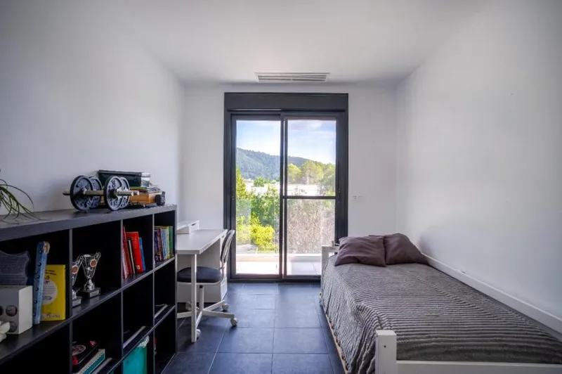 Elegant Modern Villa with Pool and Privacy in Crestatx, Near Pollença — photo 5
