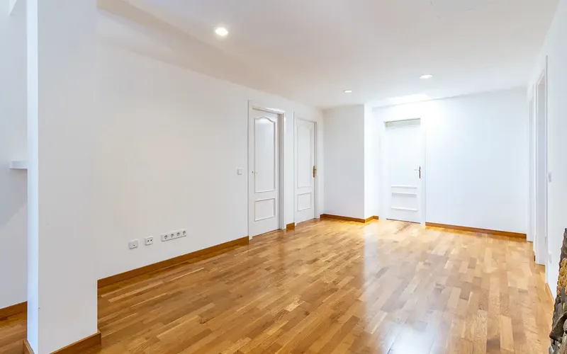 This beautiful townhouse in Puig de Ros with pool, garden and large underground parking is located in an attractive residential area — photo 12