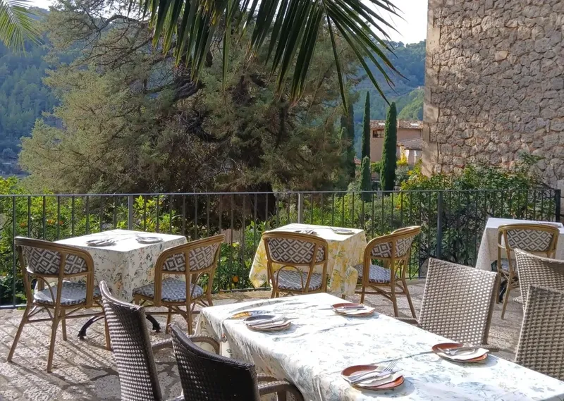 Bar transfer in Deià — photo 2