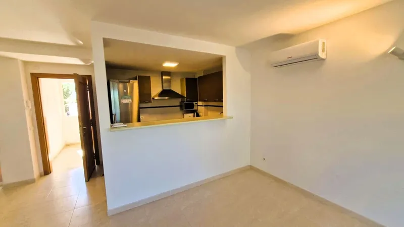 Property details for property no. 2055 — photo 11