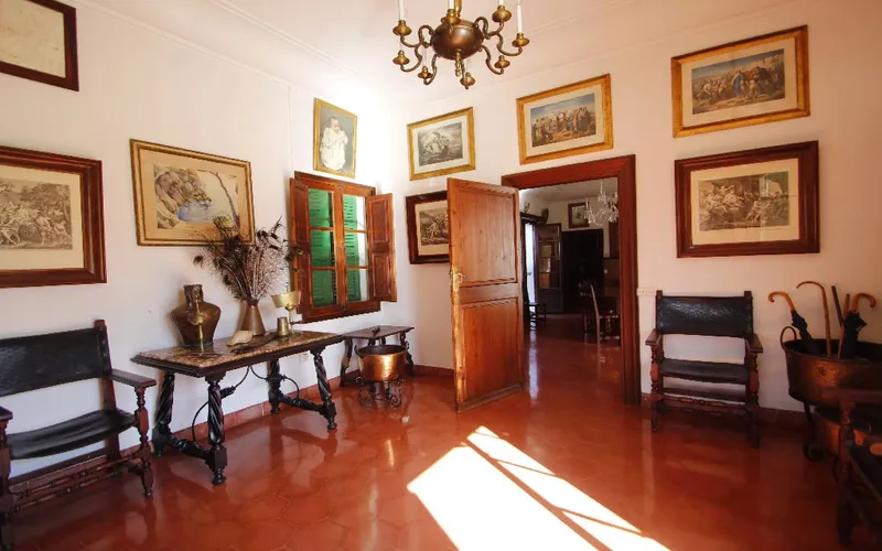 Finca with 28 hectares and 6500 m² built, 10 minutes from the beach of Muro. — photo 3