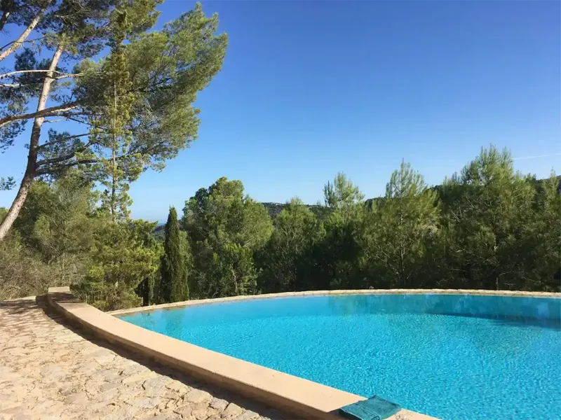Sumérgete en el encanto del Mediterráneo en esta preciosa finca rural situada en Mallorca, en una ladera que regala vistas panorámicas a las — photo 1