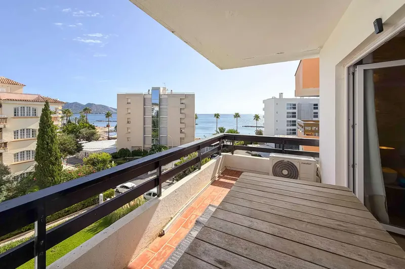 Modernised flat in Cala Bona with sea views — photo 6