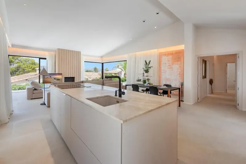 Esta exclusiva villa con espectaculares vistas al mar desde todas las habitaciones se encuentra en una ubicación privilegiada en Alcúdia Bon — photo 10