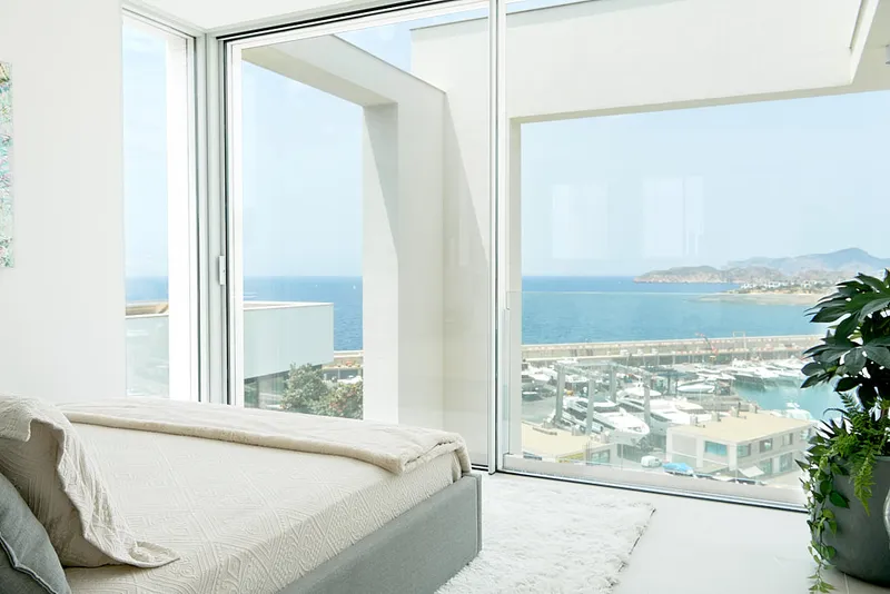 Design villa on the first line of the sea! - Marcel Remus Real Estate — photo 12