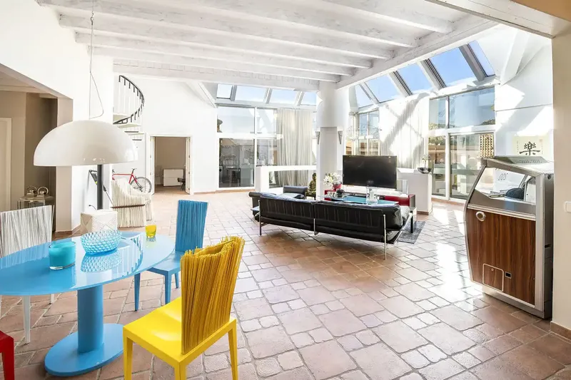 Located in the center of one of the most luxurious ports in Mallorca, we present this fabulous penthouse in Puerto Andratx. The spacious property — photo 5