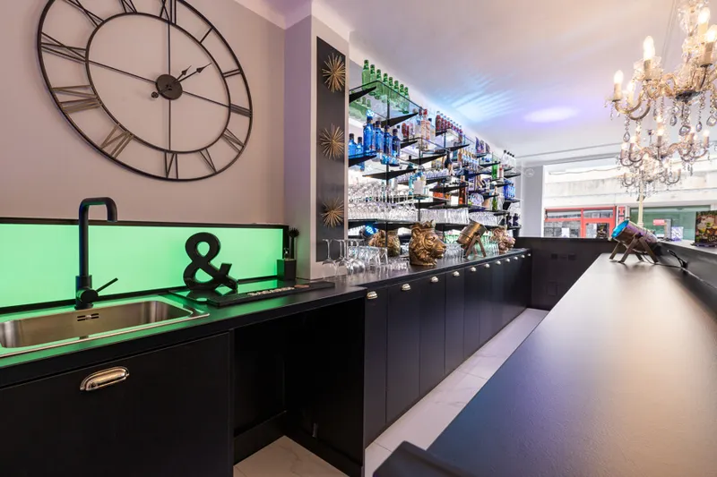 For Sale! Newly Renovated Bar with Terrace and Licence in Most Wanted Area of Magaluf — photo 4