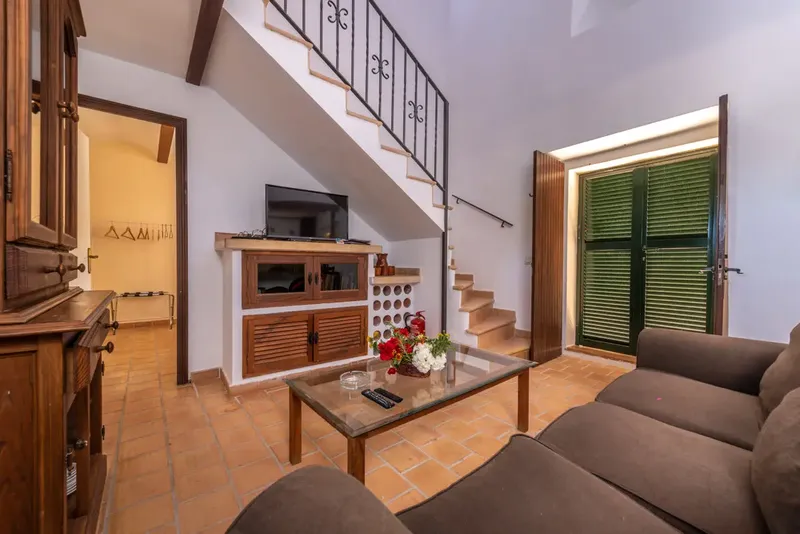 Authentic pool finca in Mallorca – rural dream location with pool, tennis court, boules + ETV license — photo 3