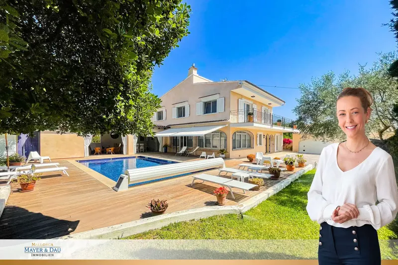 Surrounded by Mediterranean vegetation and just 1.5 km from the white sandy beaches of Playa de Muro, this beautiful finca combines — photo 1