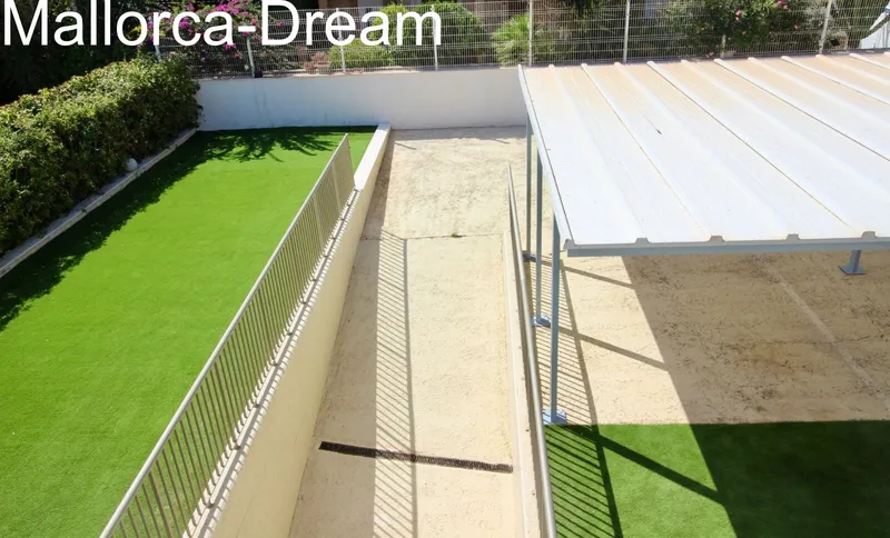 Sa Coma: Dream chalet near the beach with pool, underground garage, 8 bedrooms and 4 bathrooms — photo 12