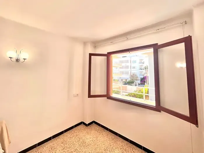 Piso en alquiler de 2 habitaciones, Platja de Palma, Les Maravelles — photo 3