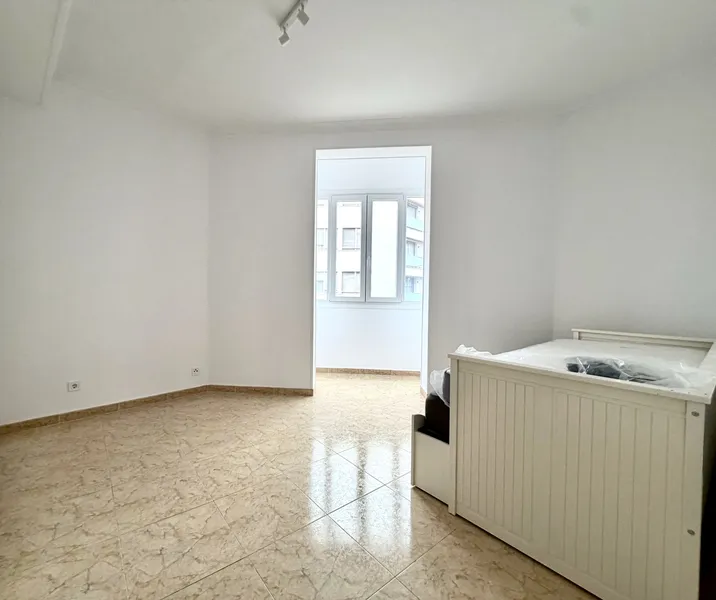 Large 6-bedroom apartment — photo 6