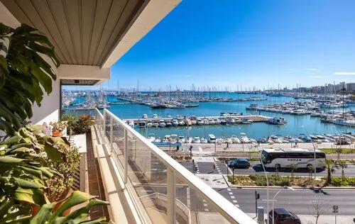 5 Bedrooms on Paseo Marítimo — photo 1