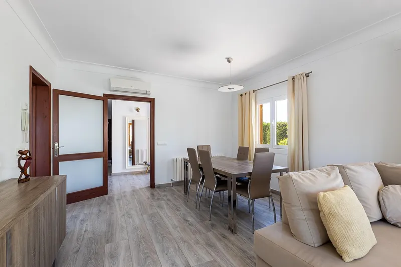 Mediterranean villa with holiday license, pool and large plot a few meters from the sea — photo 5