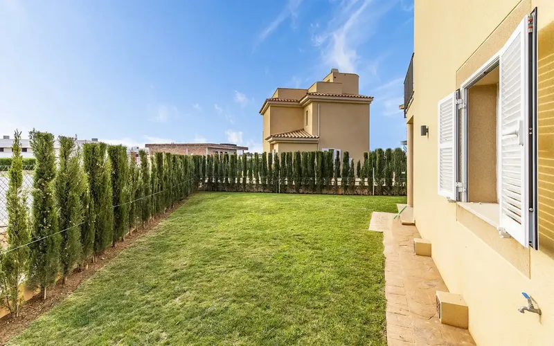 Located in the beautiful urbanization "El Paraíso" in the south of the island of Mallorca, very close to the fabulous beach of "Es Trenc", a natural park — photo 6