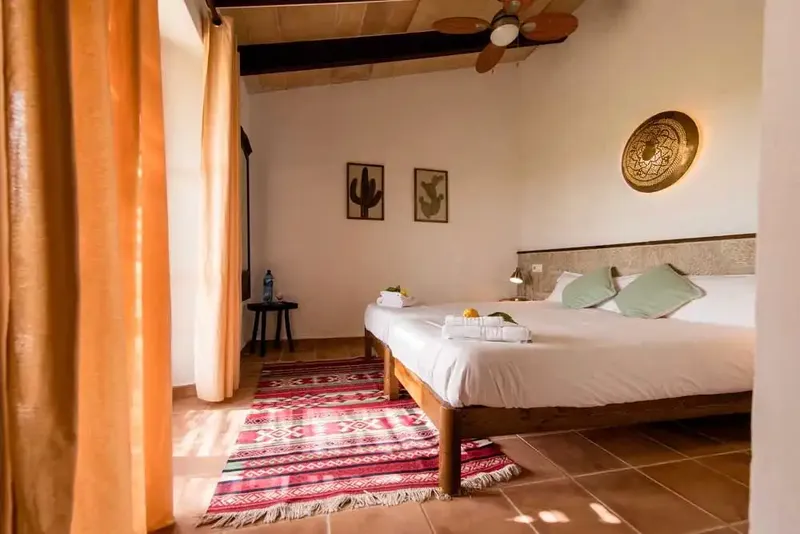 Agroturismo in full operation, with 12 rooms, en-suite bathrooms. Partial oil heating, plus three wood-burning fireplaces. Estate with — photo 9