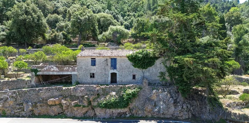 Mallorcan charm and great renovation potential in a privileged setting in Sóller — photo 2