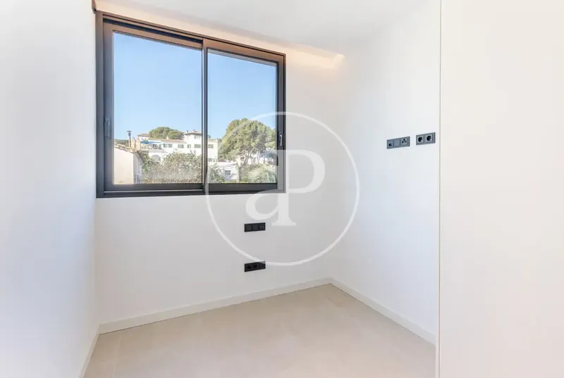 Exceptional Design Luxury Apartments with Pool Next to Bellver — photo 8