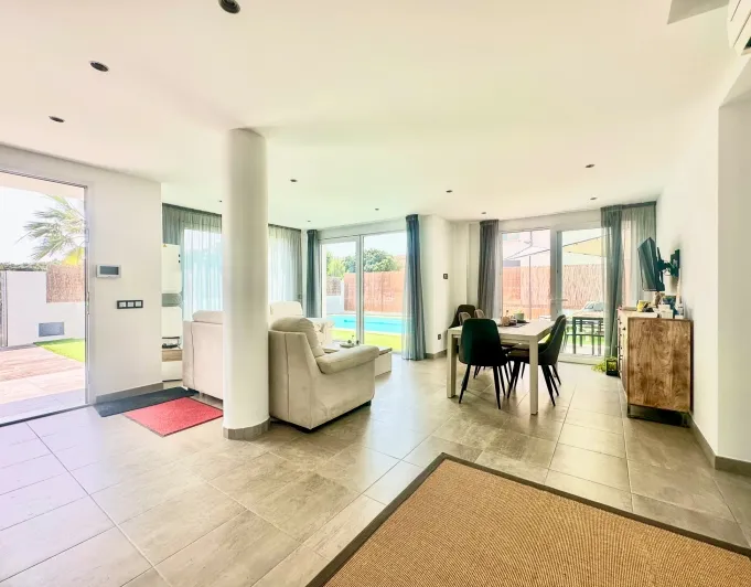 Modern villa with pool in a quiet area a short distance ... — photo 10