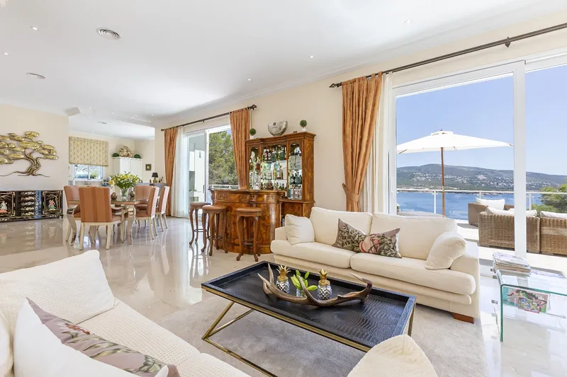 Luxurious villa with private sea access in Torrenova, Ma... — photo 5