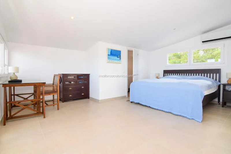 Apartment in Colònia de... — photo 11