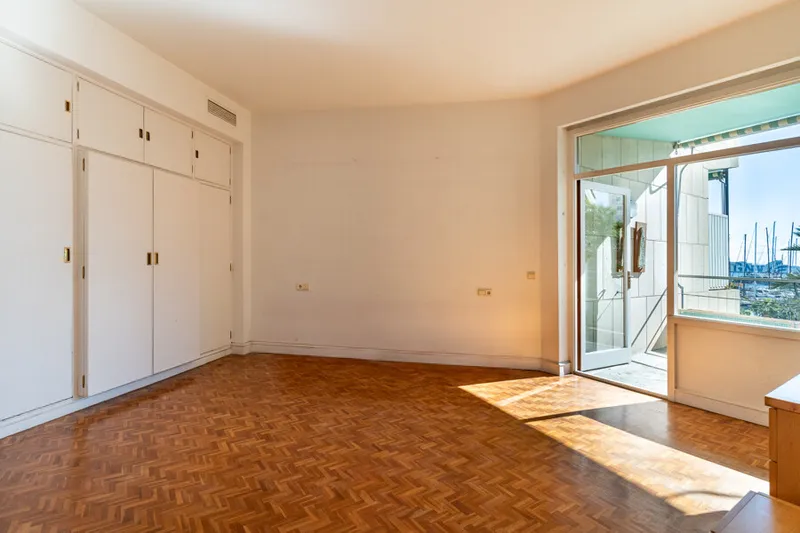 Charming Apartment with Large Terrace and Breathtaking Views of Palma Port — photo 11