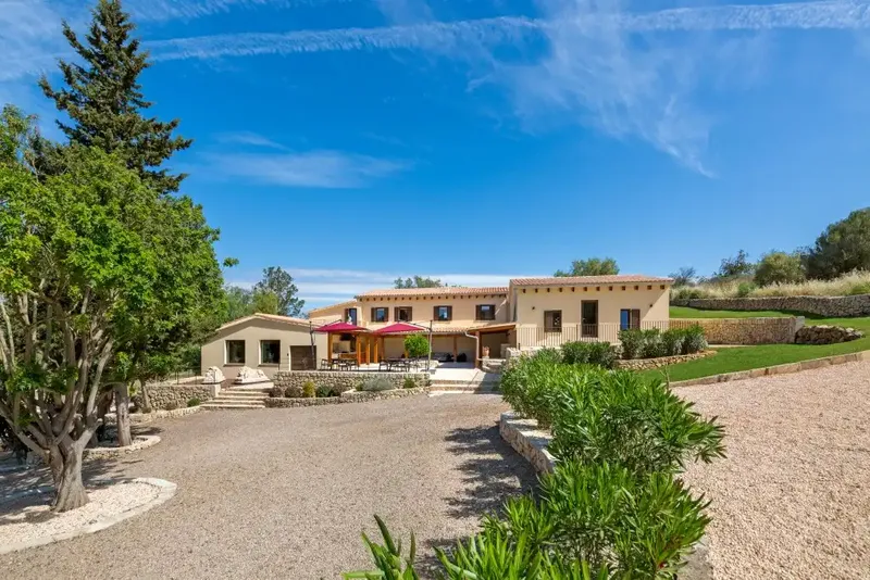 This unique and private estate is a truly wonderful opportunity to acquire your dream property in Mallorca. Situated within — photo 1