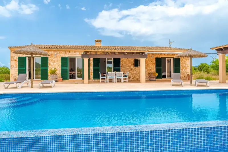Finca for rent in Felanitx — photo 1