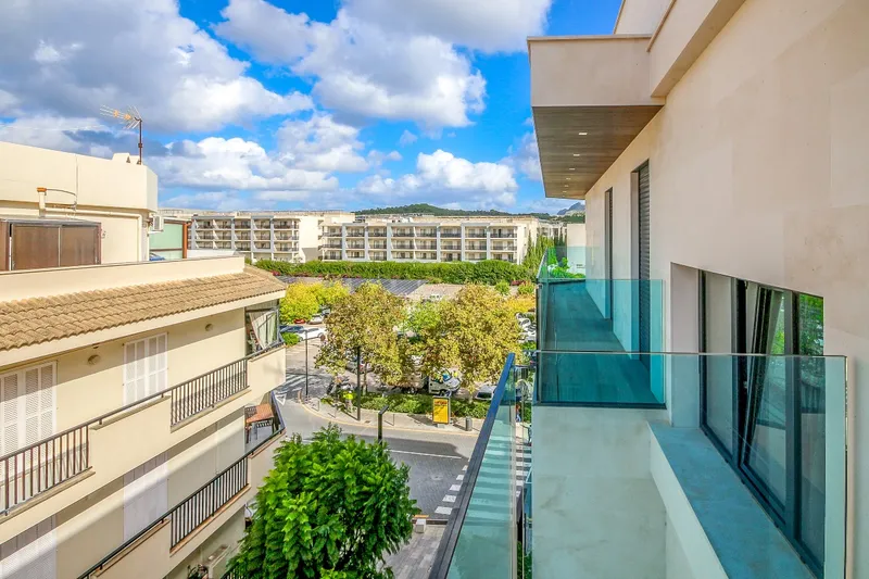 Luxurious Penthouse in the Heart of Puerto Alcúdia — photo 9