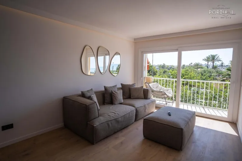 Reformed apartment with fantastic sea views — photo 5