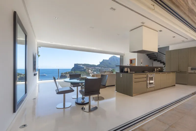 Stunning modern villa in best location in Port de Sóller — photo 8