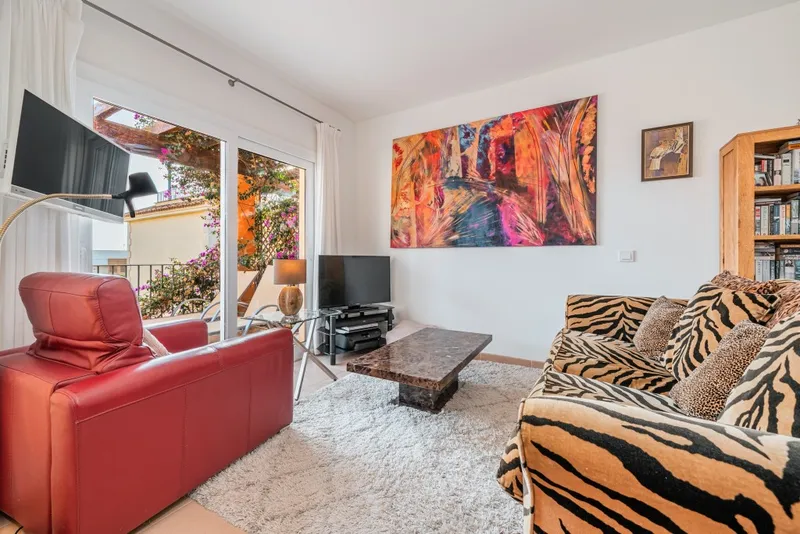 La Rapita gated complex apartment for sale with swimming pool and sunny terraces — photo 3