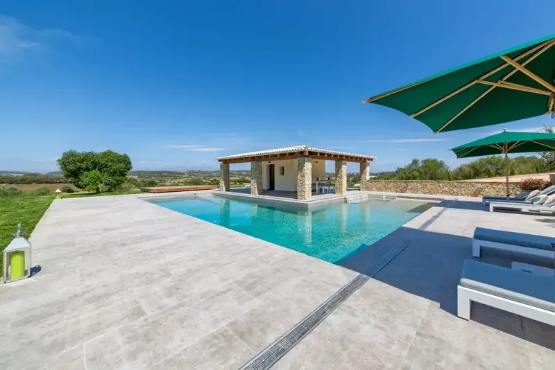 This unique and private estate is a truly wonderful opportunity to acquire your dream property in Mallorca. Situated within — photo 3