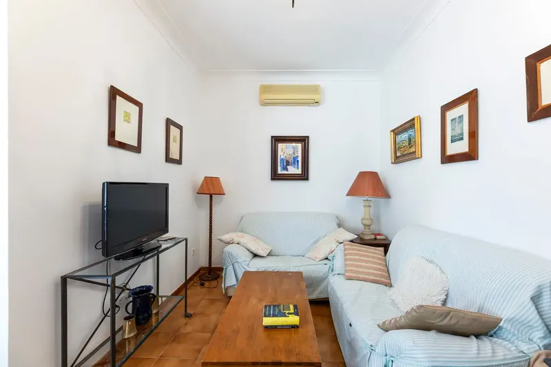Discover the charm of the most authentic Mallorca in this beautiful home located in Pina, a quiet and characterful environment, ideal for — photo 11