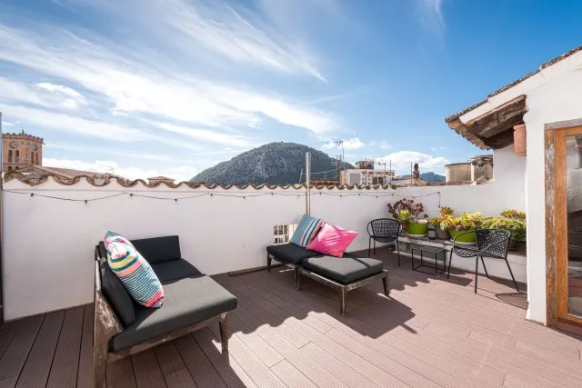 Stylish town house with pool for sale in the centre of Pollensa, Mallorca — photo 1