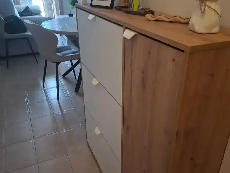 Bonito apartamento de una habitación amplia con cama de 1.90x 2, con armario empotrado y totalmente amueblado con muebles modernos y recién — photo 3
