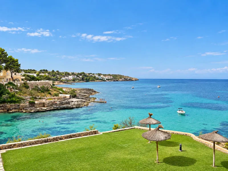 Prestigious frontline property in the exclusive area of Son Verí and Cap Rocat — photo 10